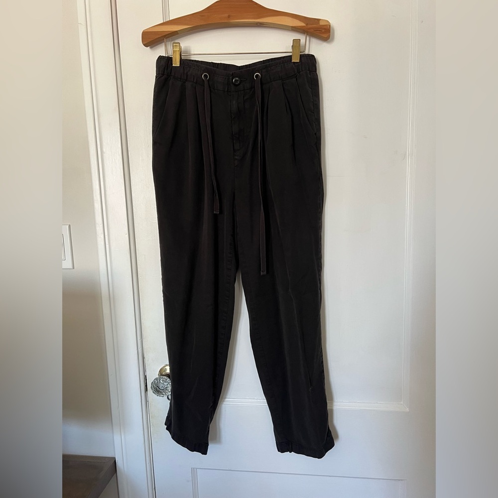 American Eagle Outfitters Black Elastic Waist Pull-On Pants